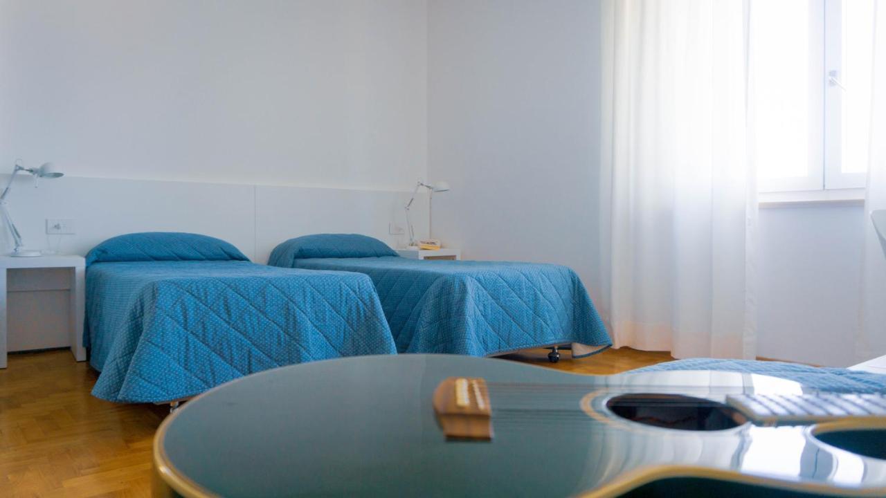 Hotel Mistral Oristano Exterior photo