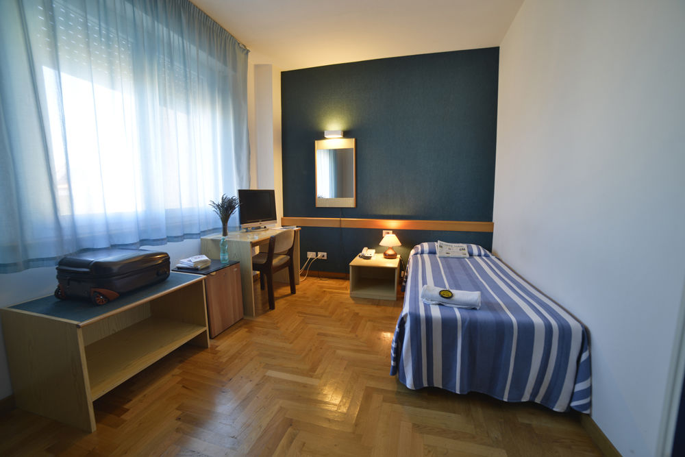 Hotel Mistral Oristano Exterior photo